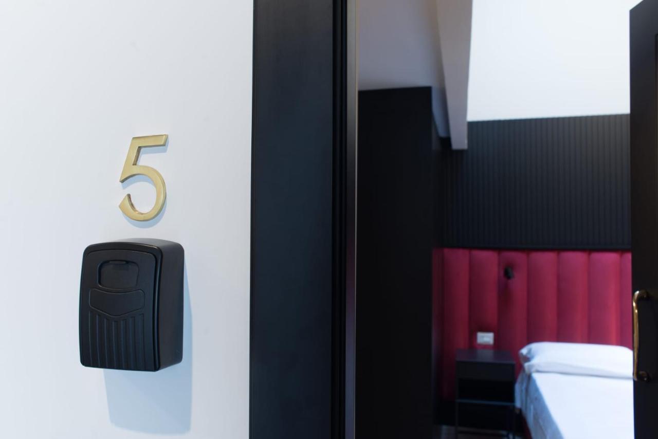 Fida Rooms เนเปิลส์ ภายนอก รูปภาพ